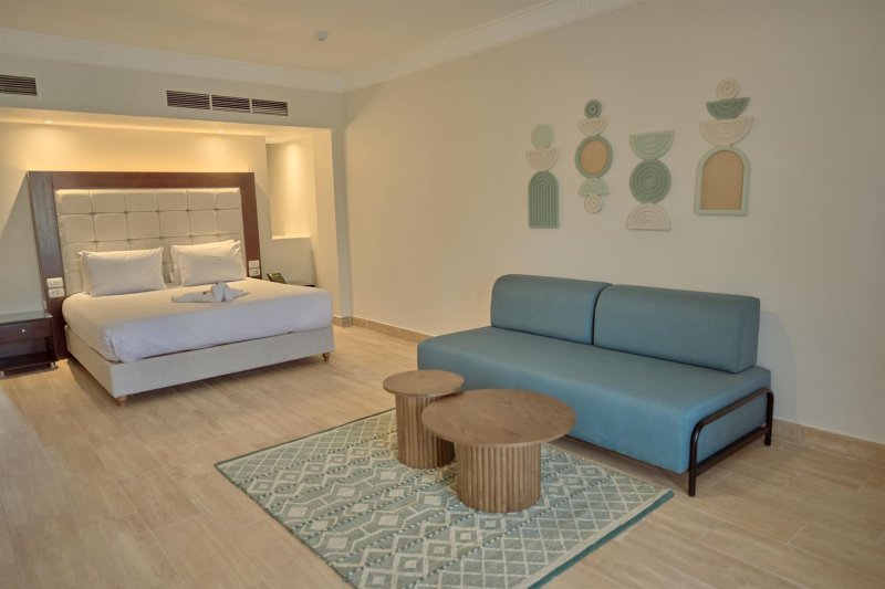 Swim Up Suite