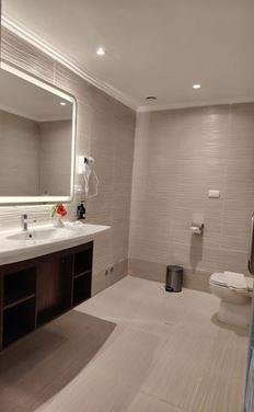 Suite Pool View Room