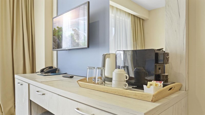 Napospart utazás Dit Evrika Beach Club