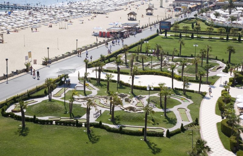 Dit Majestic Beach Resort Napospart