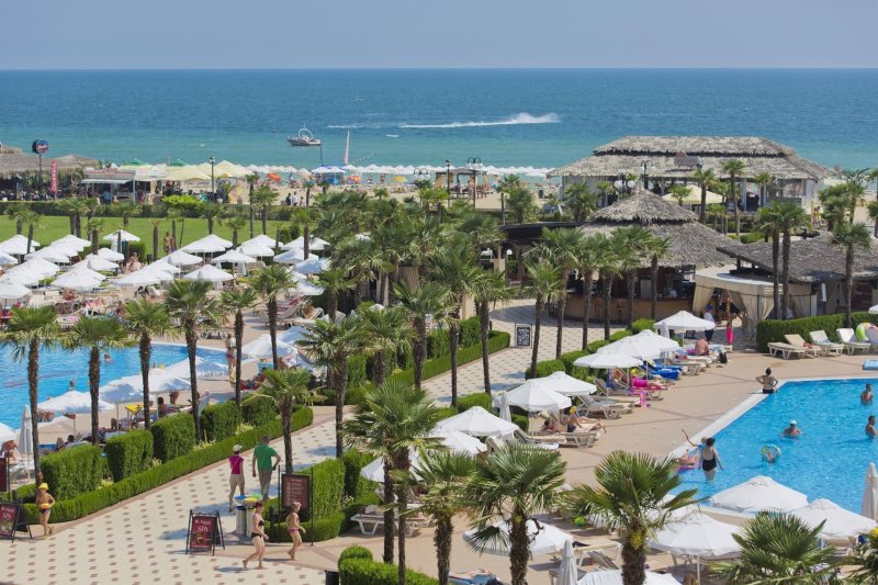 Dit Majestic Beach Resort Napospart