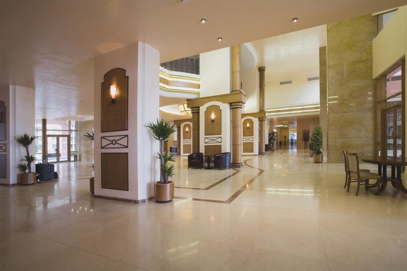 Dit Majestic Beach Resort Napospart