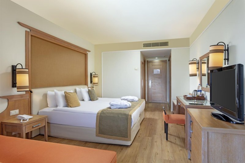 Standard Room Side Sea View