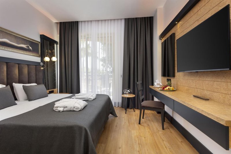 Family Room Side Sea View