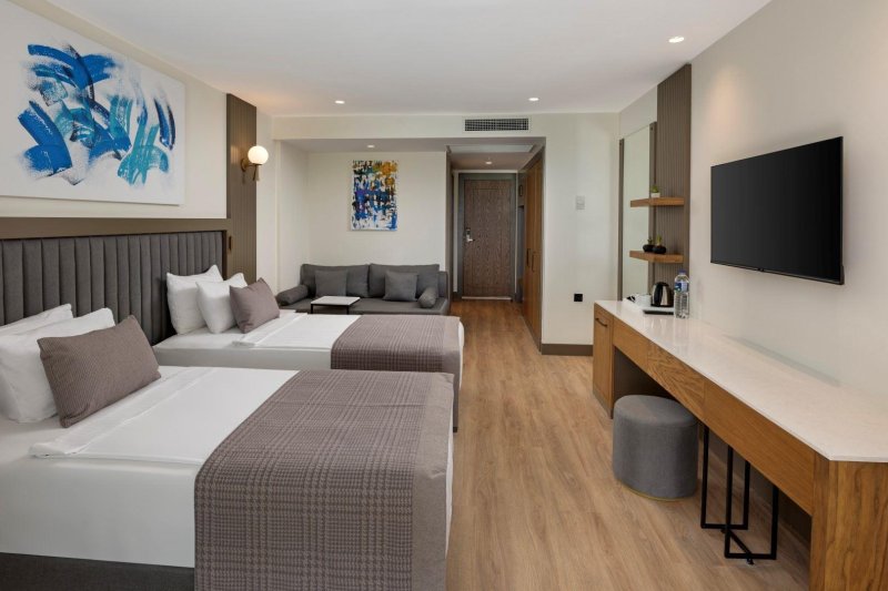 Superior Standard Room Side Sea View