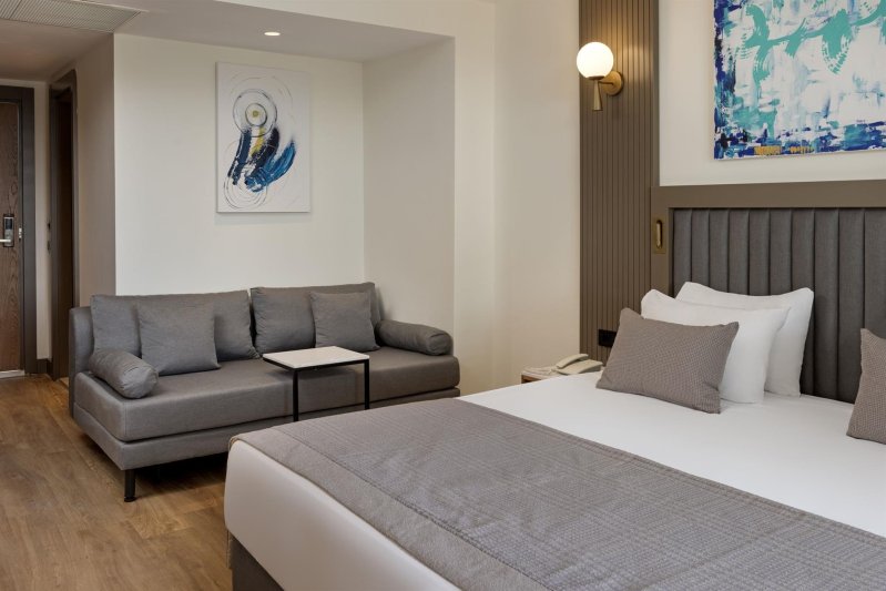 Superior Standard Room Side Sea View