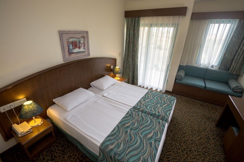 Economy Room