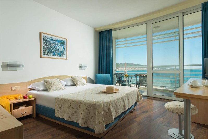 2 Bedroom App Sea View