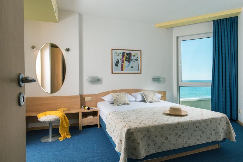 2 Bedroom Apartment Lux