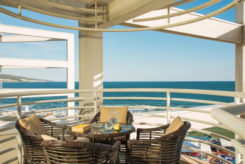 2 Bedroom Apartment Lux