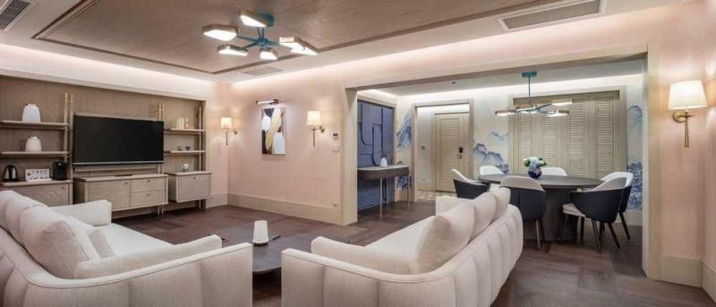 King Suite