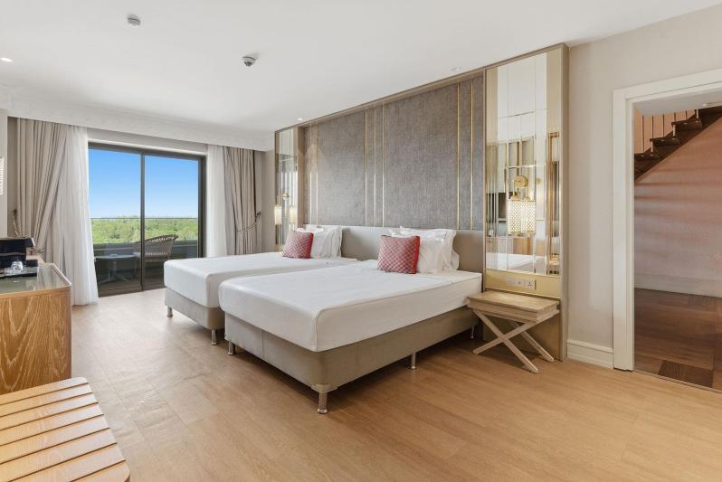 Grand Roof Top Suite