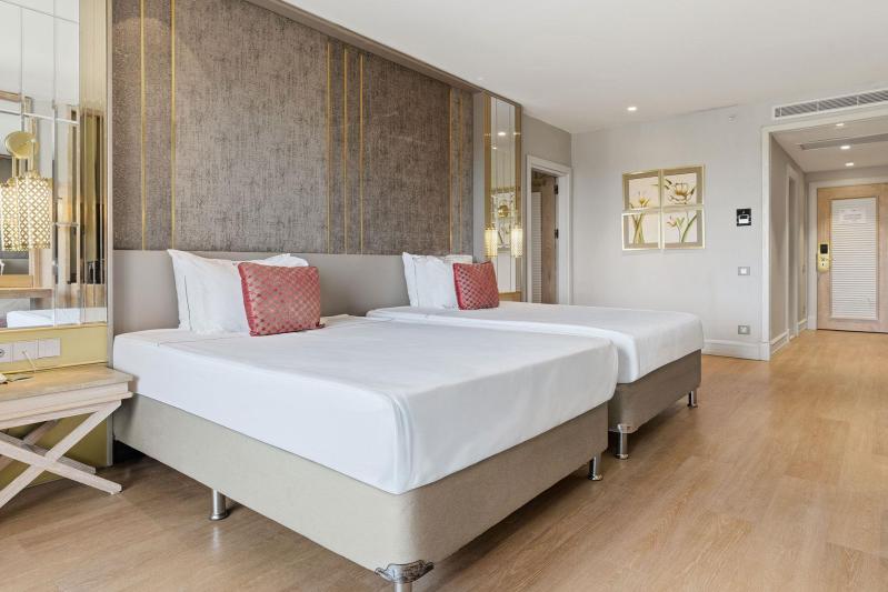 Grand Roof Top Suite