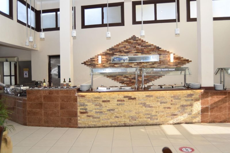 Hurghada utazás Empire Beach Resort