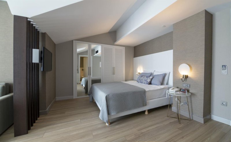 Family Room 1 Bedroom