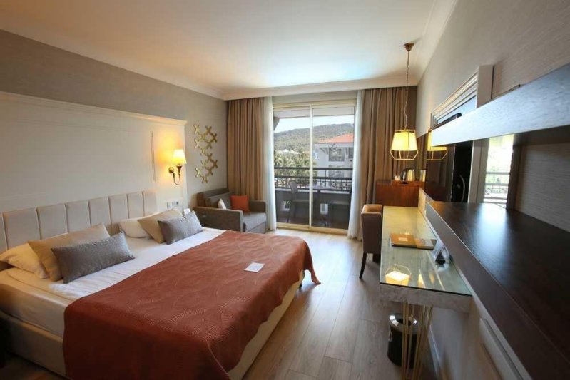Standard Room Land View
