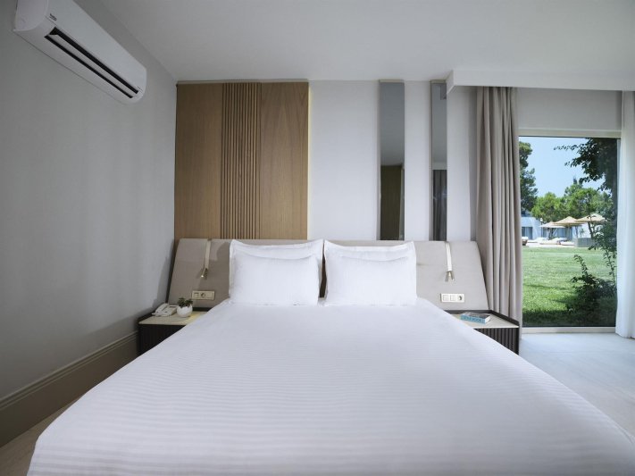 Aphel Villas 3 Br Pool Access