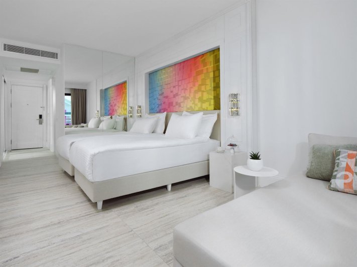 Pearl Room Partly Sea View