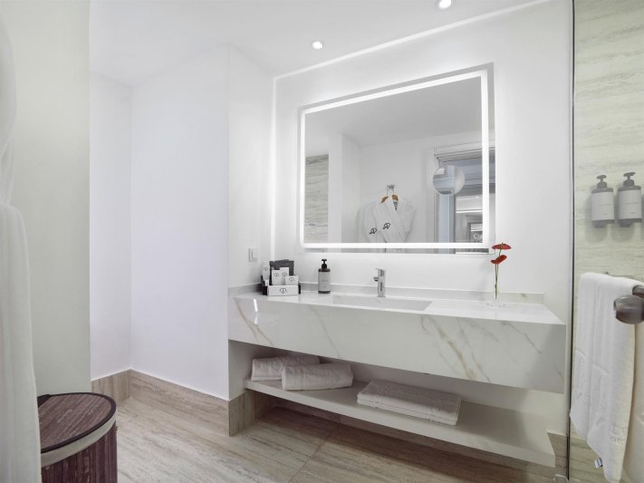 Pearl Room Land View