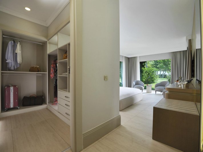 Aphel Villas 3 Br Pool Access