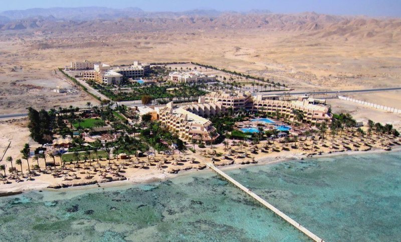 Marsa Alam utazás Flamenco Beach Resort El Quseir