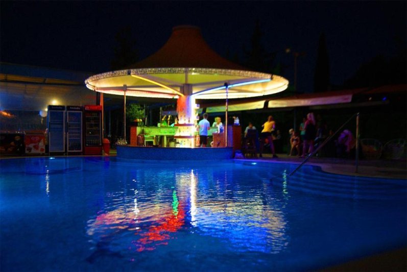 Napospart utazás Flamingo Sb
