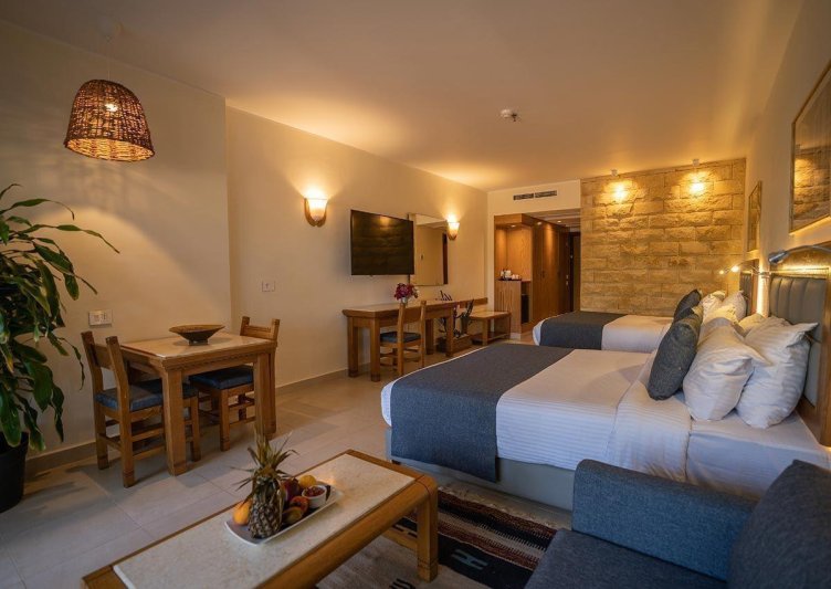 Family Room East Bay