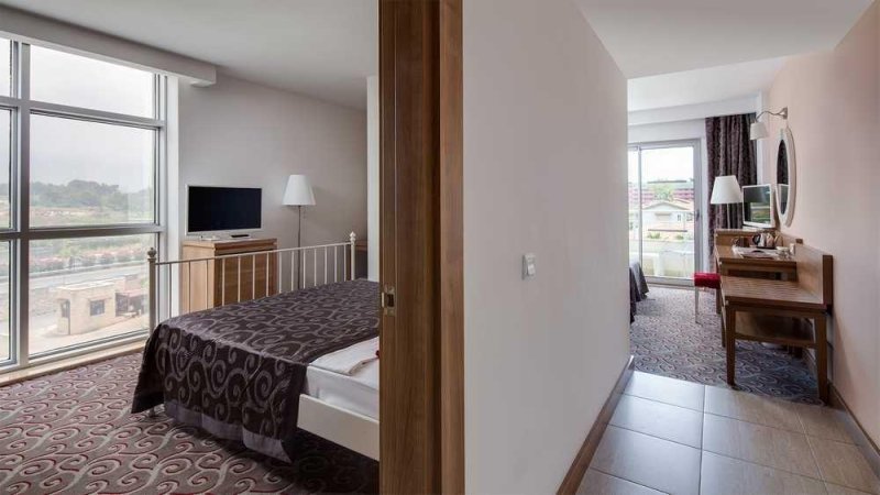 Family Suite 2 Bedrooms Connected + 1 Bathroom