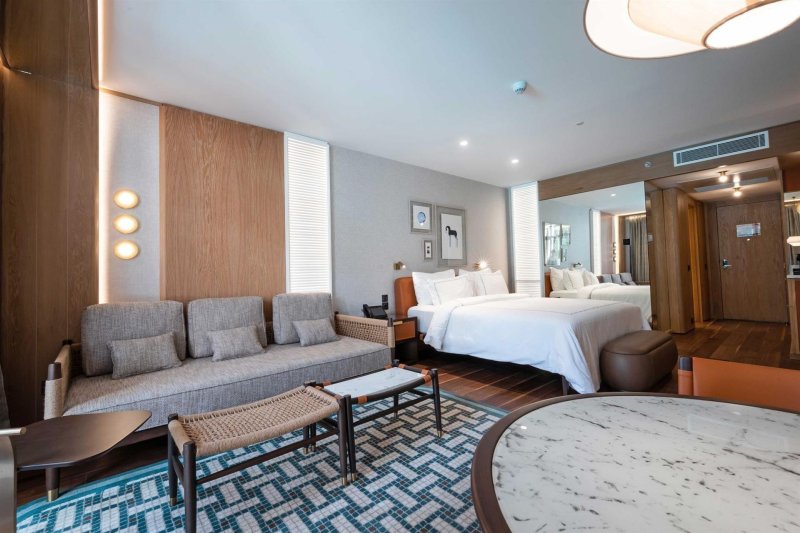 Superior Laguna Room