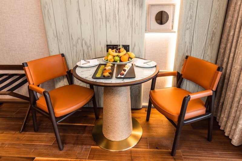 Superior Laguna Room