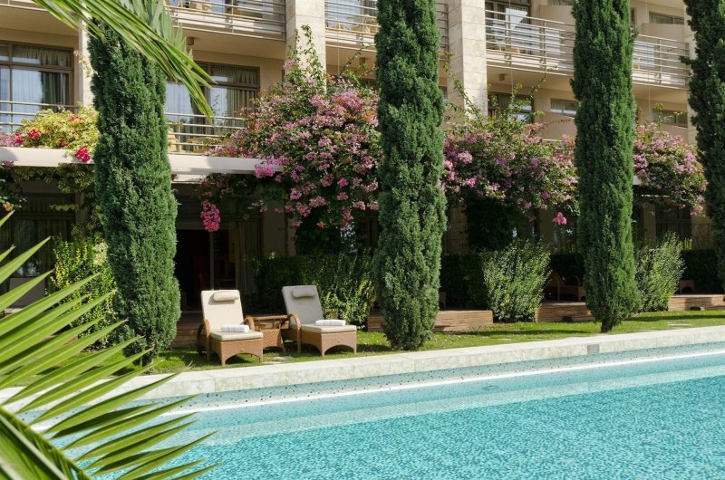 Superior Laguna Room