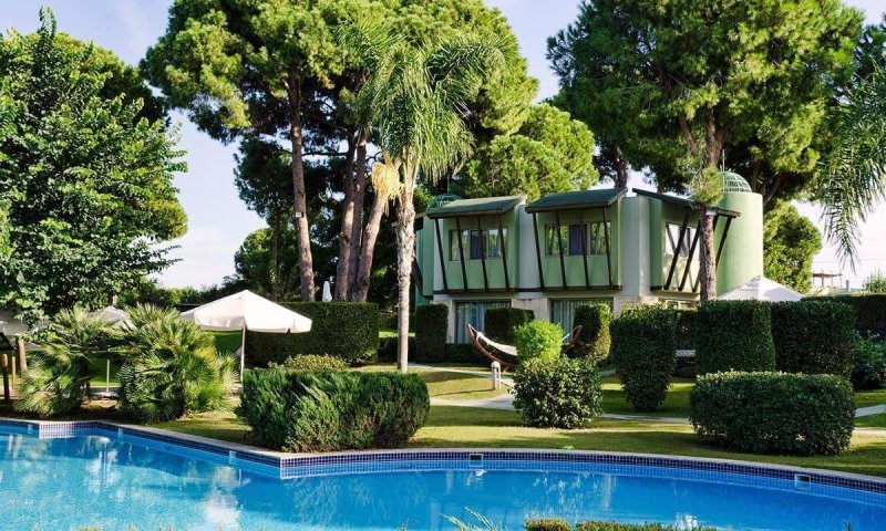 Select Villa