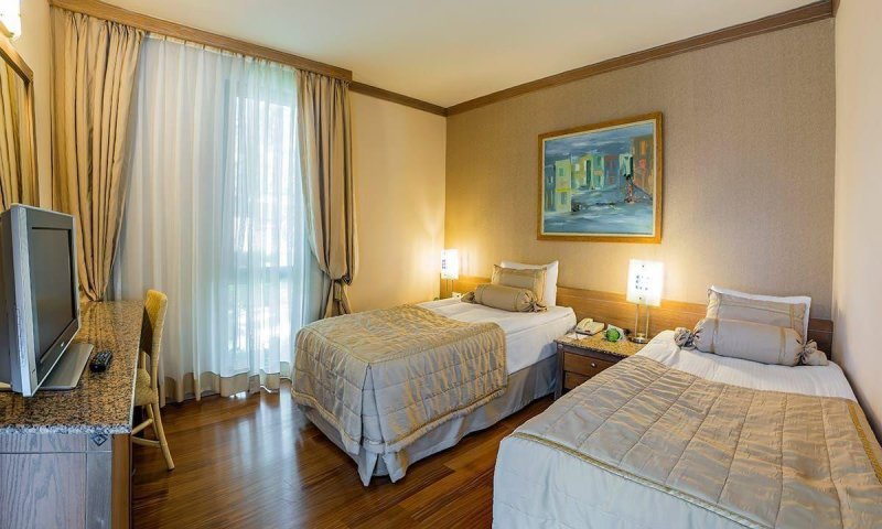 Select Villa