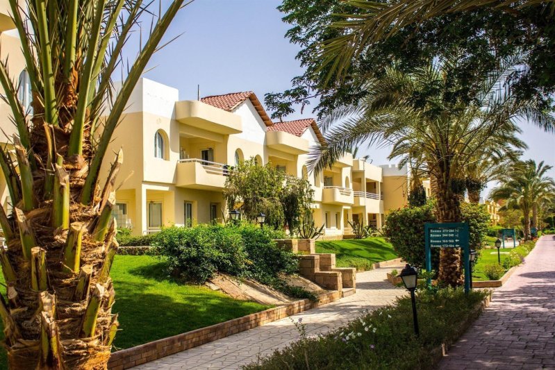 Hurghada utazás Golden Beach Resort