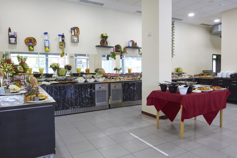 Napospart utazás Grand Hotel Nirvana