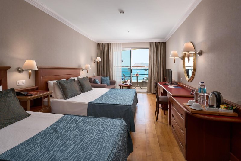 Standard Room Side Sea View