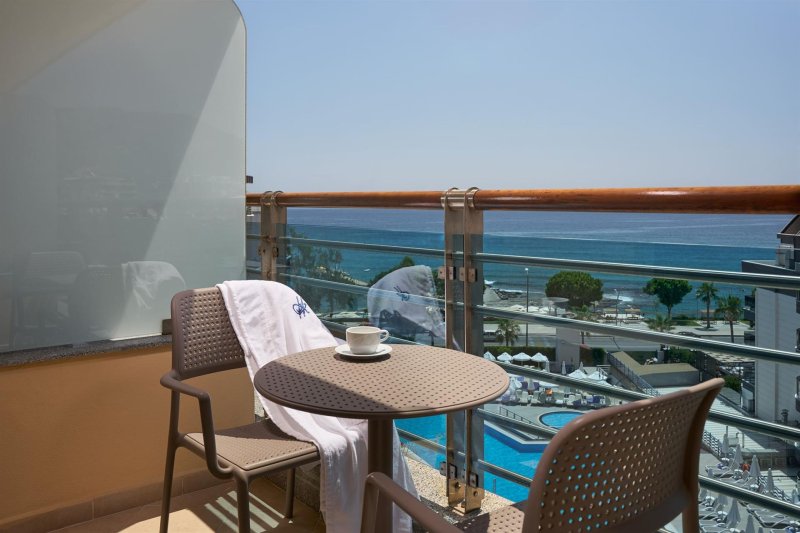 Standard Room Side Sea View