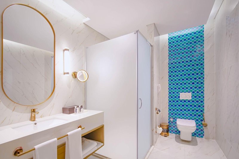 Deluxe Superior Plus Family Room