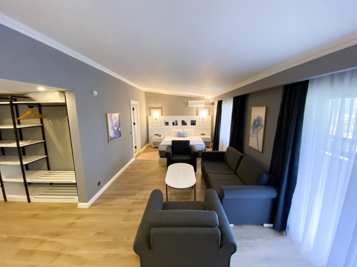 Suite Room