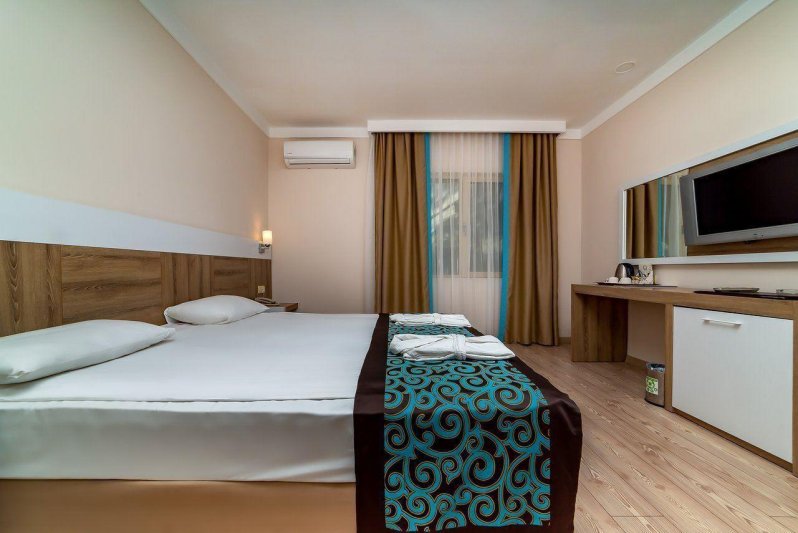 Economy Room