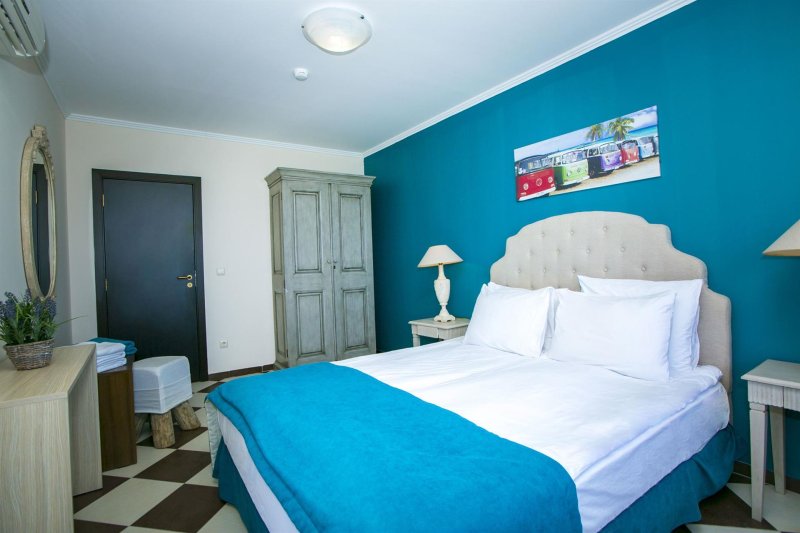 2 Bedroom App Pool View