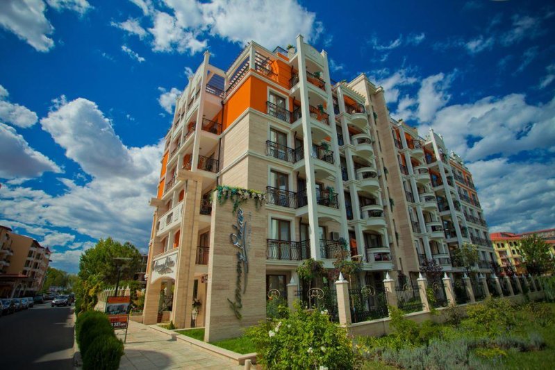 Napospart utazás Harmony Palace