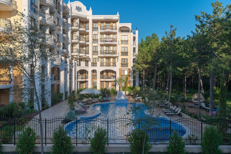 Harmony Suites Grand Resort 11 & 12 Napospart