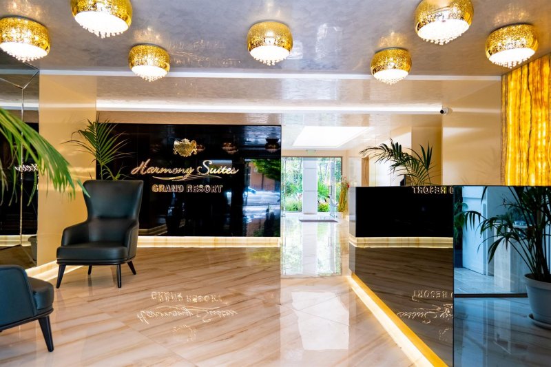 Harmony Suites Grand Resort 11 & 12 Napospart