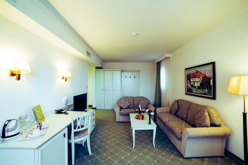 Napospart utazás Helena Park (ex. Royal Palace Helena Park)