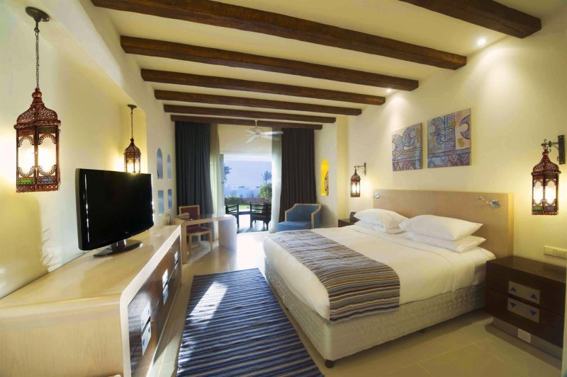 Deluxe Mountain View Room