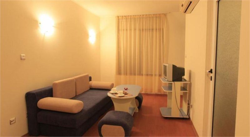 Napospart utazás Holiday Complex Rainbow 1