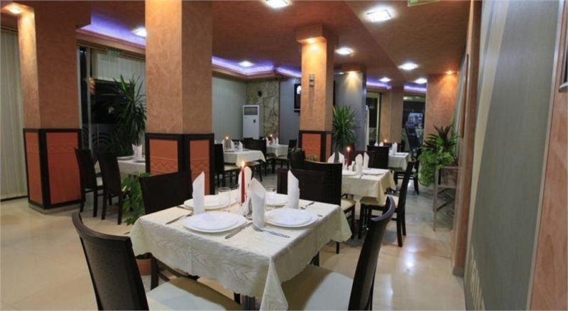 Napospart utazás Holiday Complex Rainbow 1