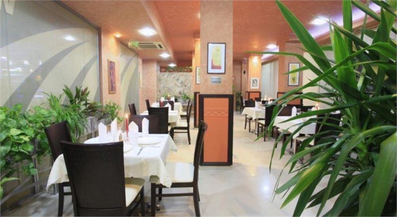 Napospart utazás Holiday Complex Rainbow 1