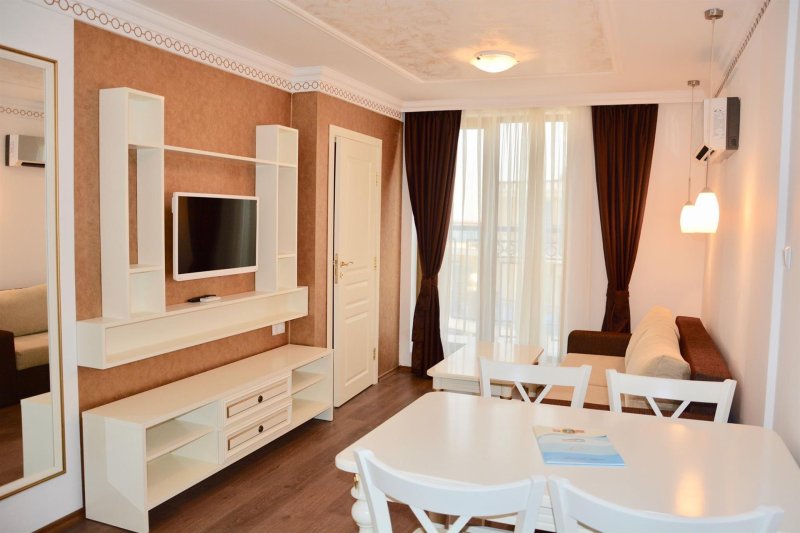 1 Bedroom Apartment